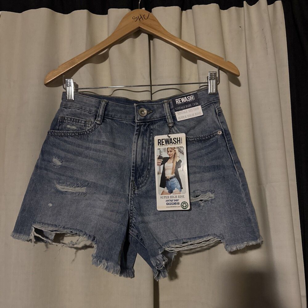 Rewash Size 3/26 Super High Rise Vintage Reunion Babe Jean Shorts